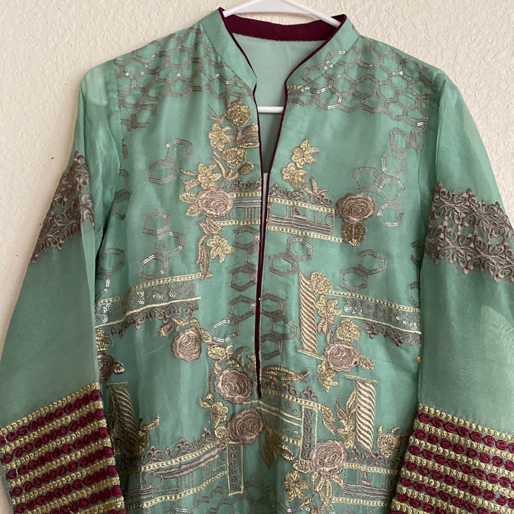 Women's Indian Pakistani 3 piece Embroidered suit